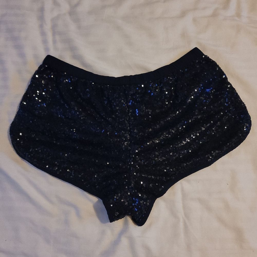 🍒VS🍒 SEQUIN SHORTS - Picture 4 of 5